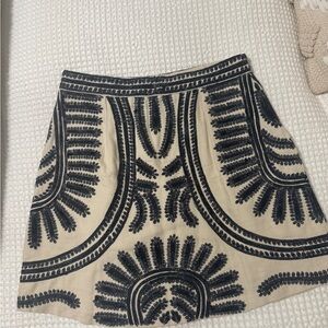 Ollari Black and Cream Patterned Skirt - M